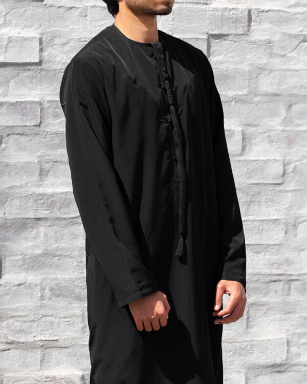 Black Essentials Emirati Kandura