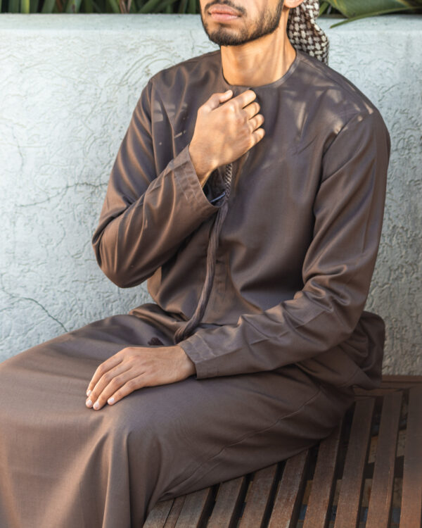 Mocha Signature Emirati Kandura