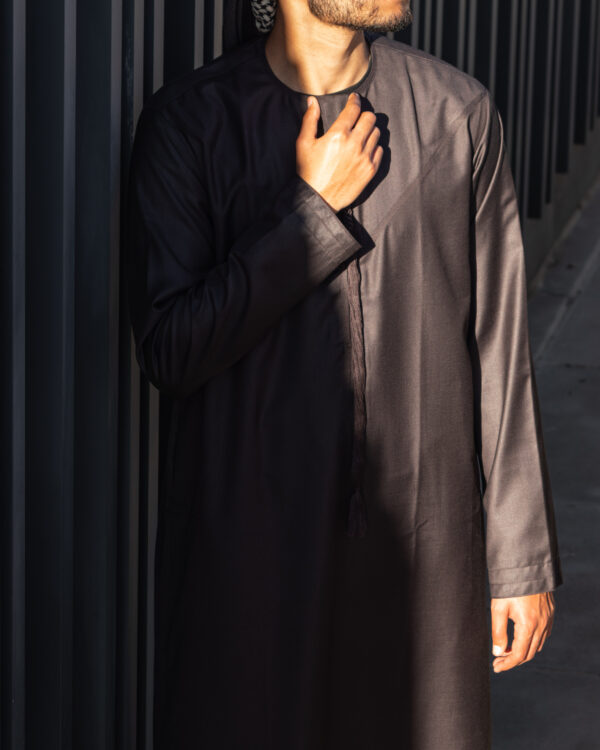Midnight Signature Emirati Kandura