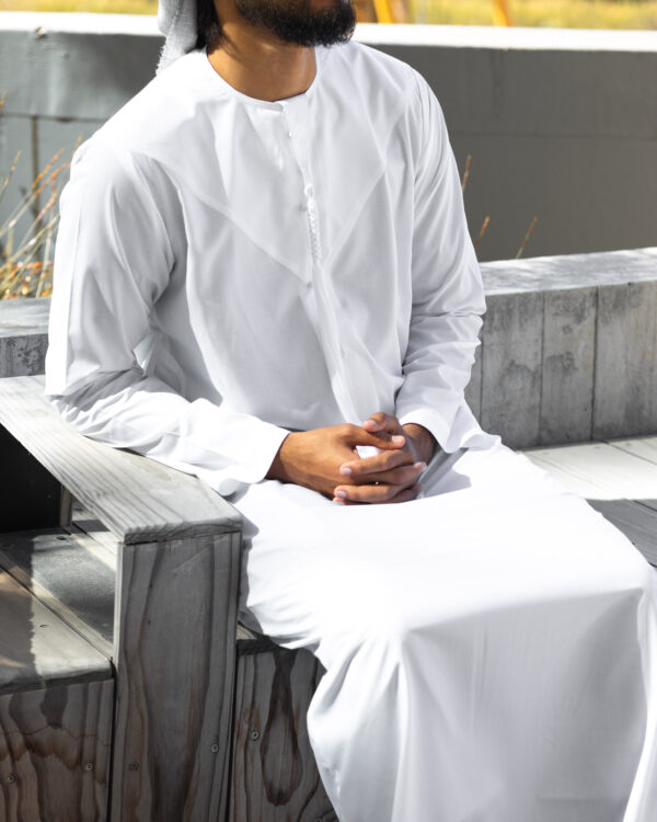 Classic White Emirati Kandura