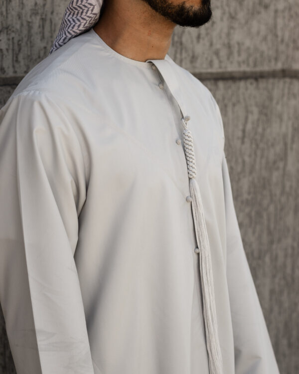 Glacier Grey Amir Emirati Kandura