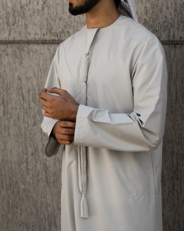 Glacier Grey Amir Emirati Kandura